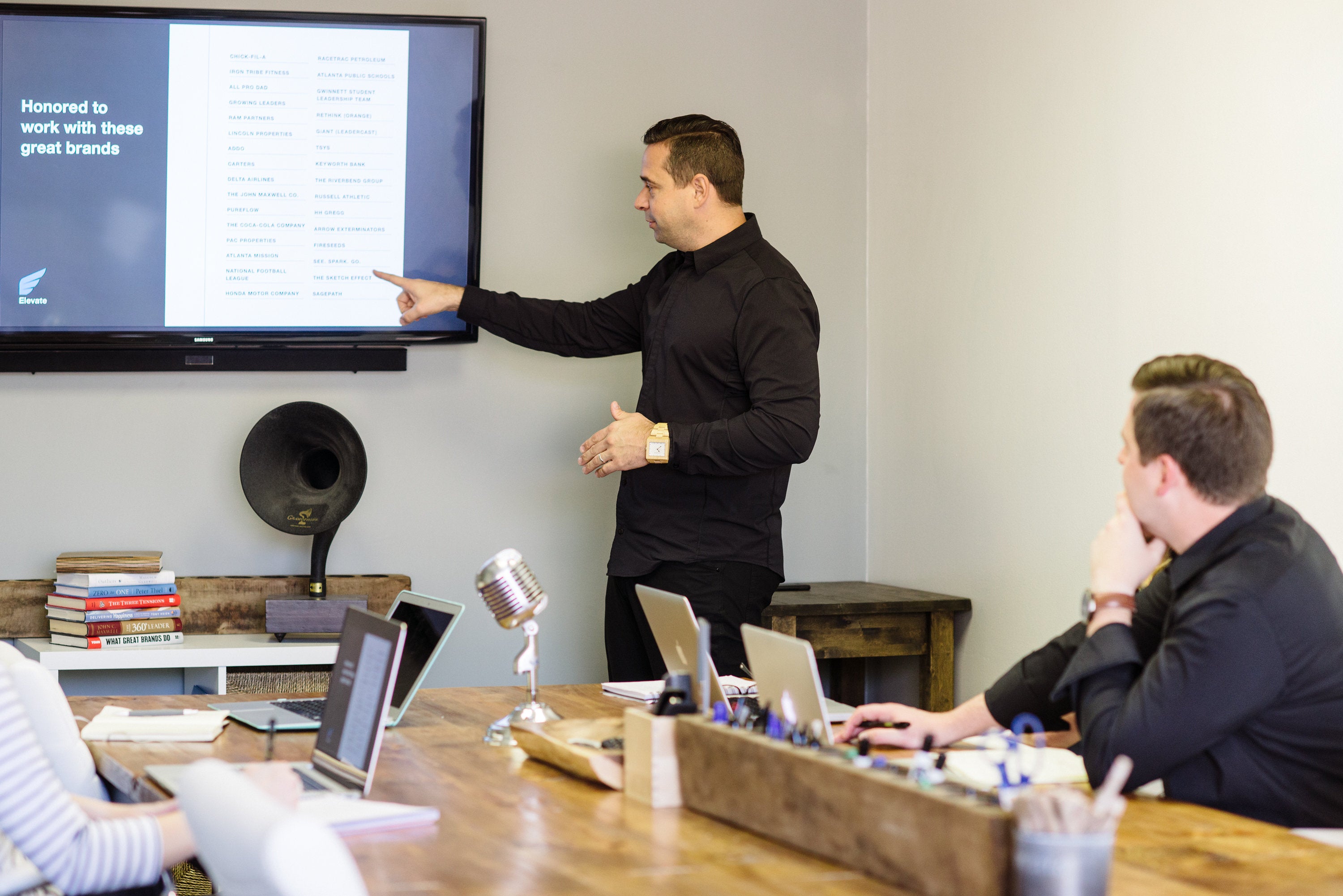 Elevate Your Home: The Stunning Impact Of S Shaped Architectural Detail - utbw3yy